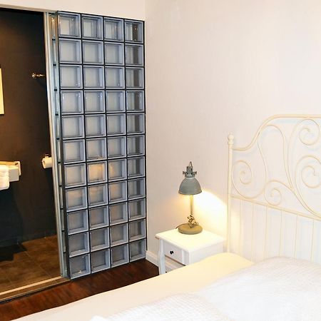St. Pauli Lodge Hamburg Eksteriør bilde